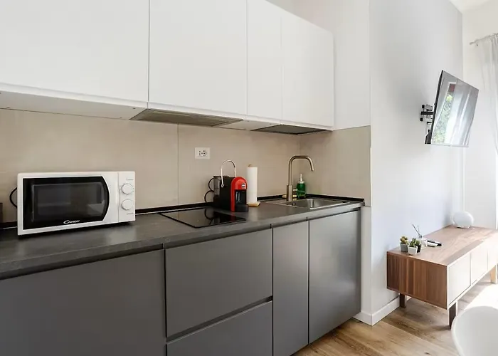 Appartamento Domusmt481 - Metro 300m - Colosseo 15min - Parcheggio Gratuito *