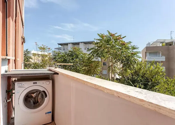Appartamento Domusmt481 - Metro 300m - Colosseo 15min - Parcheggio Gratuito Roma